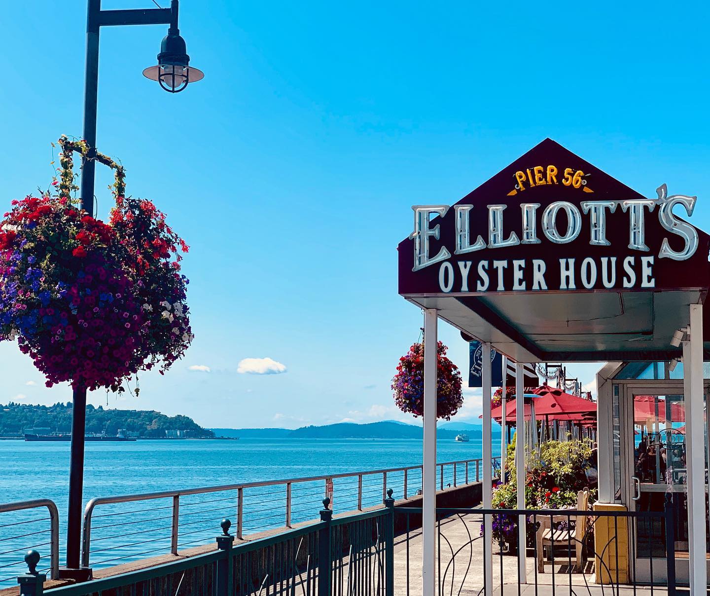 Elliott's Oyster House