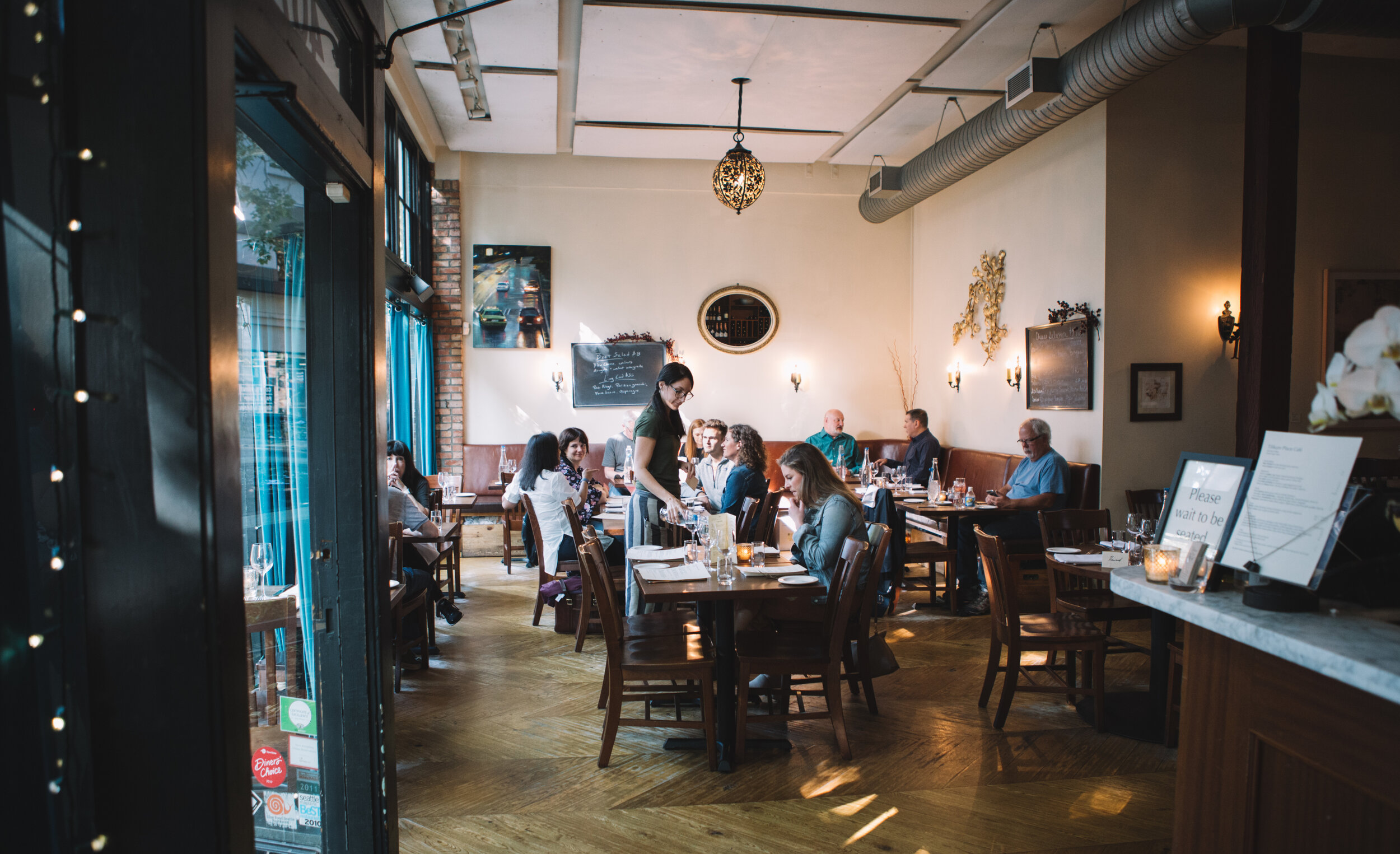 Tilikum Place Café